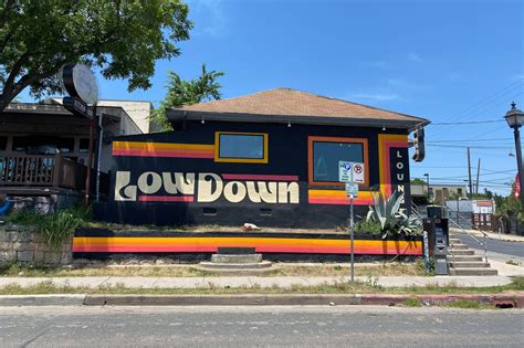 New Bar Low Down Lounge Replaces The Brixton in。